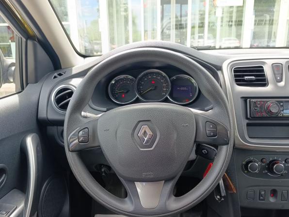 Renault Sandero II с пробегом 2017 года, цена 980 000 рублей, 141000 км, хэтчбек, Автокод Объявления