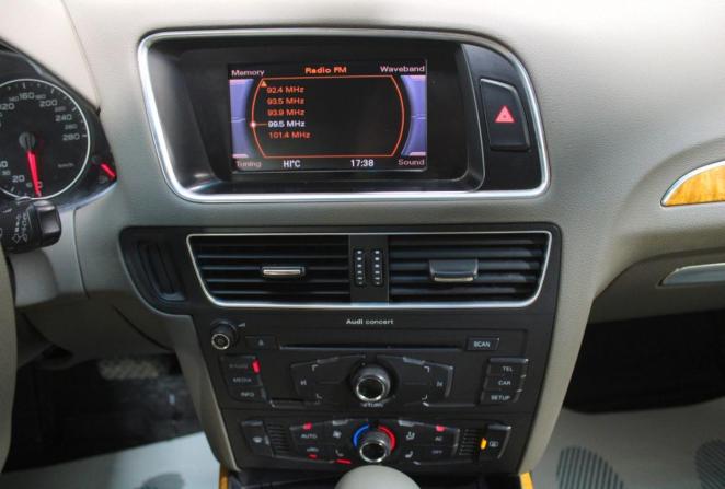 Audi Q5 I (8R) с пробегом 2010 года, цена 1 135 000 рублей, 275562 км, внедорожник, Автокод Объявления