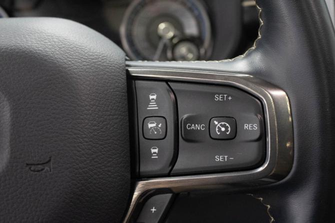 Ram 1500 V с пробегом 2020 года, цена 6 899 000 рублей, 42323 км, пикап, Автокод Объявления