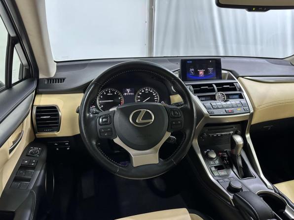 Lexus NX I с пробегом 2016 года, цена 3 040 000 рублей, 56848 км, внедорожник, Автокод Объявления