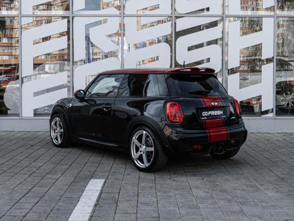 Mini Hatch III (F55/F56) с пробегом 2017 года, цена 1 840 000 рублей, 162300 км, хэтчбек, Автокод Объявления