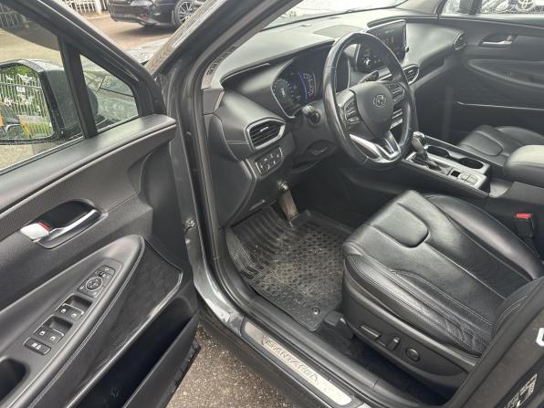 Hyundai Santa Fe IV с пробегом 2018 года, цена 3 049 000 рублей, 101034 км, внедорожник, Автокод Объявления