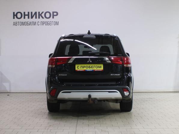 Mitsubishi Outlander III Рестайлинг 3 с пробегом 2018 года, цена 1 929 000 рублей, 138160 км, внедорожник, Автокод Объявления
