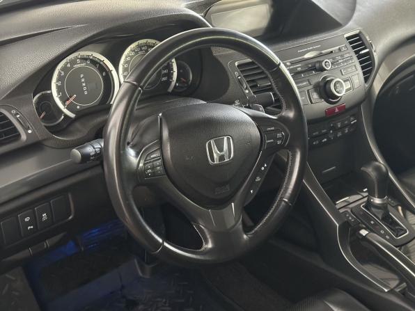 Honda Accord VIII Рестайлинг с пробегом 2012 года, цена 1 366 000 рублей, 167210 км, седан, Автокод Объявления