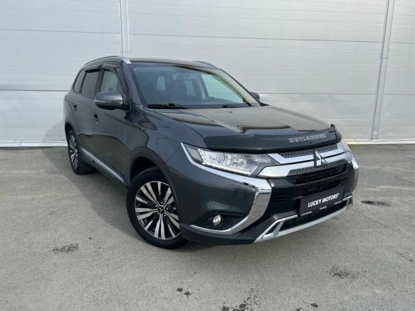 Mitsubishi Outlander III Рестайлинг 3 с пробегом 2019 года, цена 2 397 000 рублей, 70757 км, внедорожник, Автокод Объявления
