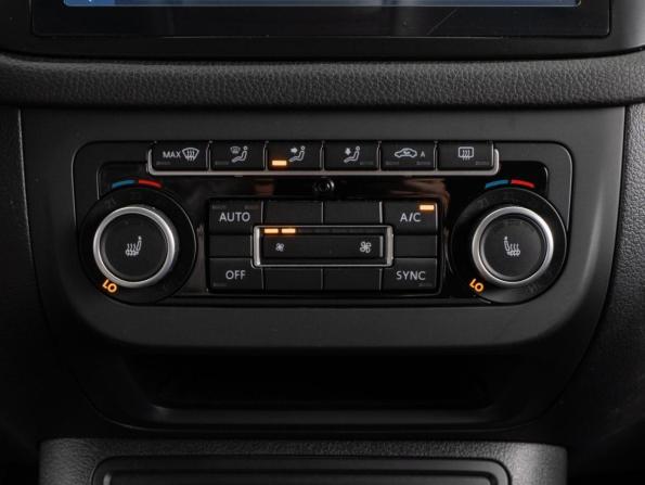 Volkswagen Tiguan I Рестайлинг с пробегом 2012 года, цена 1 679 000 рублей, 137875 км, внедорожник, Автокод Объявления