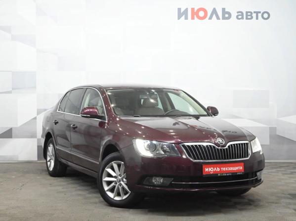 Skoda Superb II Рестайлинг с пробегом 2014 года, цена 1 000 000 рублей, 297873 км, лифтбек, Автокод Объявления