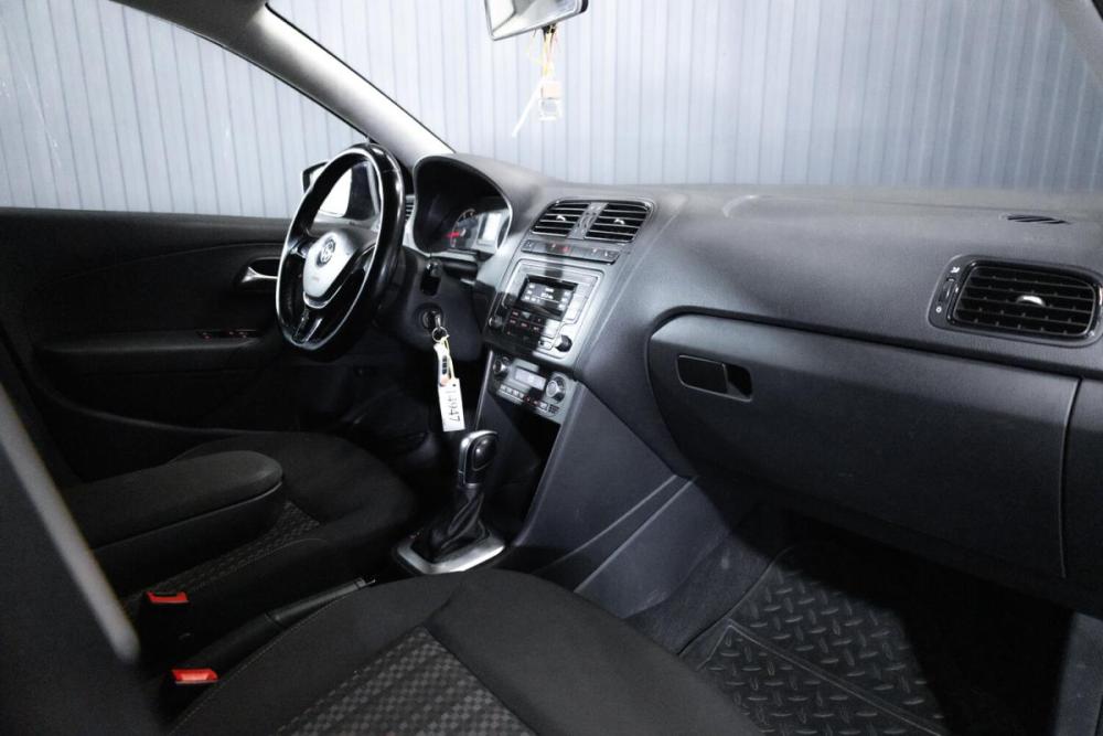 Volkswagen Polo V Рестайлинг Тюмень  - изображение 17
