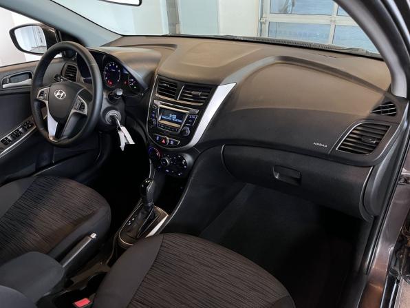 Hyundai Solaris I Рестайлинг с пробегом 2015 года, цена 960 000 рублей, 195660 км, седан, Автокод Объявления