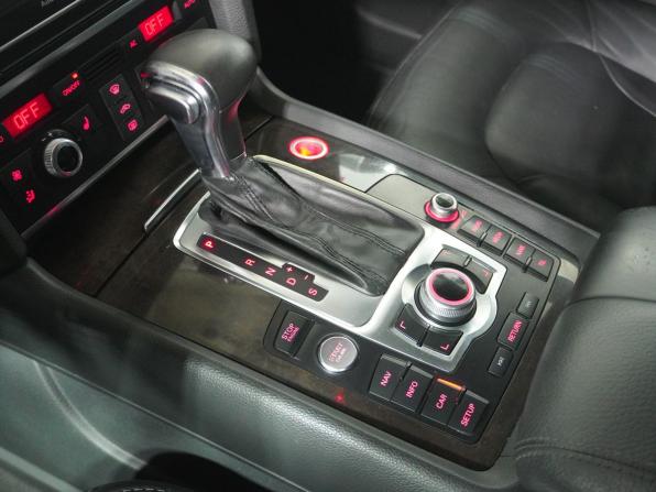 Audi Q7 I (4L) Рестайлинг с пробегом 2011 года, цена 1 698 000 рублей, 288932 км, внедорожник, Автокод Объявления