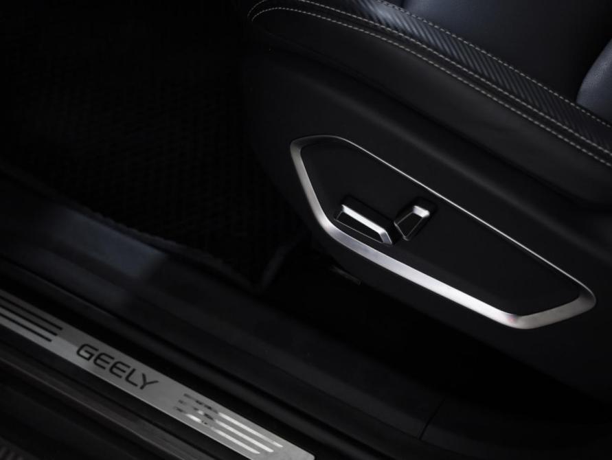 Geely Atlas Pro Санкт-Петербург  - изображение 24