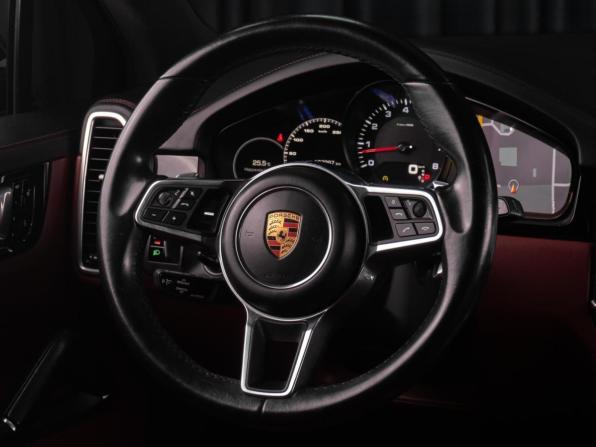 Porsche Cayenne III с пробегом 2018 года, цена 5 779 000 рублей, 127897 км, внедорожник, Автокод Объявления