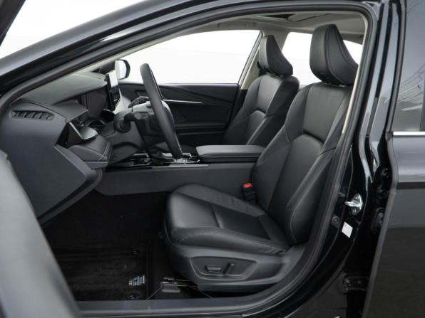 Toyota Camry IX (XV80) China Market с пробегом 2025 года, цена 3 998 999 рублей, 9180 км, седан, Автокод Объявления