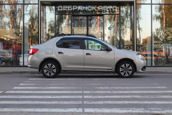 Renault Logan II с пробегом 2017 года, цена 785 000 рублей, 129986 км, седан, Автокод Объявления