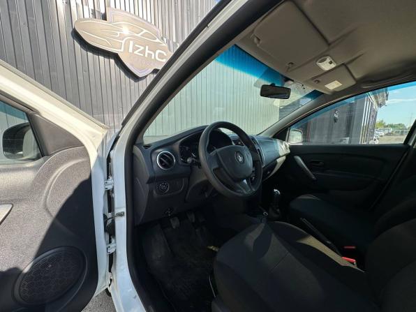 Renault Logan II с пробегом 2015 года, цена 649 000 рублей, 152000 км, седан, Автокод Объявления