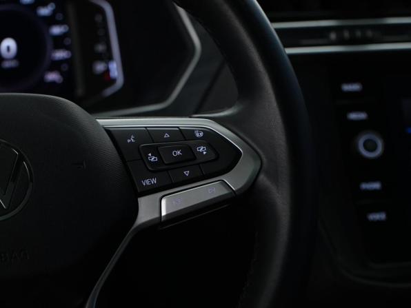 Volkswagen Tiguan II Рестайлинг с пробегом 2021 года, цена 2 550 000 рублей, 235208 км, внедорожник, Автокод Объявления