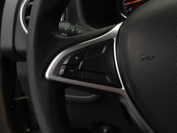 Renault Sandero II Рестайлинг с пробегом 2019 года, цена 980 000 рублей, 74569 км, хэтчбек, Автокод Объявления