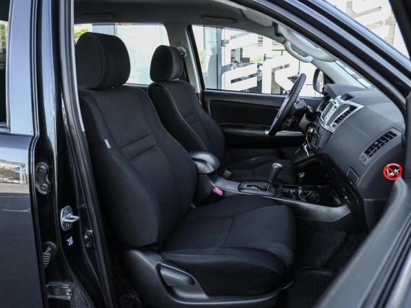 Toyota Hilux VII Рестайлинг с пробегом 2015 года, цена 2 599 000 рублей, 230227 км, offers.body_type.unknown, Автокод Объявления