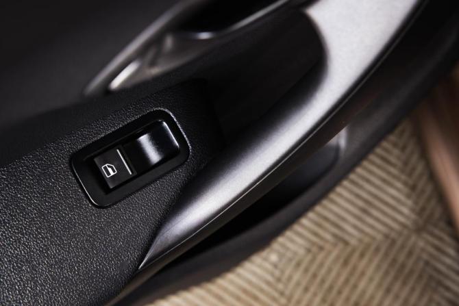 Volkswagen Polo V Рестайлинг с пробегом 2017 года, цена 1 099 000 рублей, 152000 км, седан, Автокод Объявления