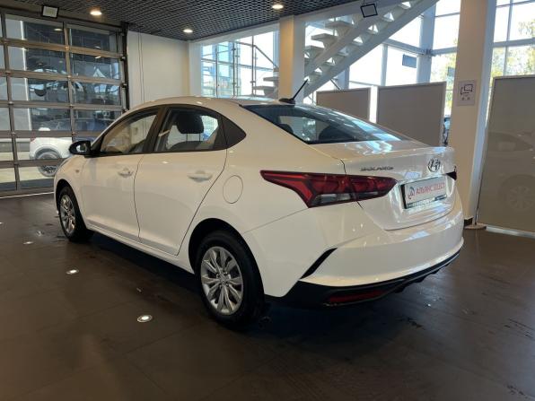 Hyundai Solaris II Рестайлинг с пробегом 2020 года, цена 1 641 000 рублей, 115782 км, седан, Автокод Объявления
