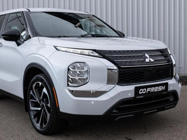 Mitsubishi Outlander IV с пробегом 2021 года, цена 3 150 000 рублей, 44293 км, внедорожник, Автокод Объявления