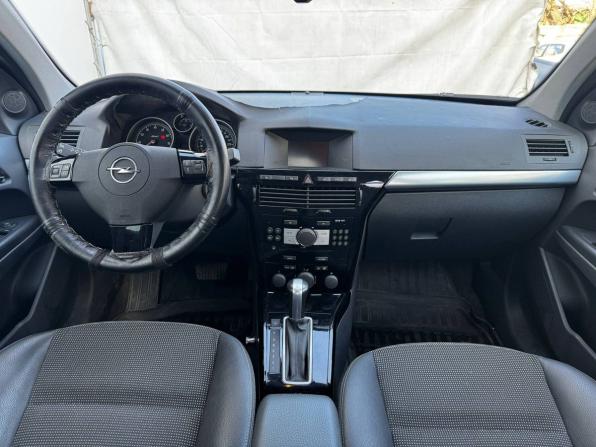 Opel Astra H Рестайлинг с пробегом 2011 года, цена 657 000 рублей, 154157 км, универсал, Автокод Объявления