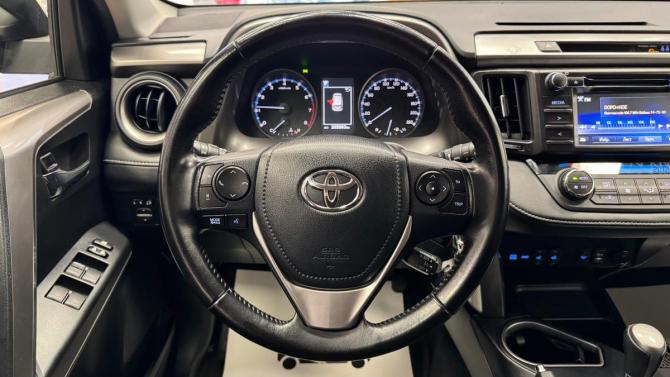 Toyota RAV4 IV (XA40) с пробегом 2015 года, цена 1 950 000 рублей, 205092 км, внедорожник, Автокод Объявления