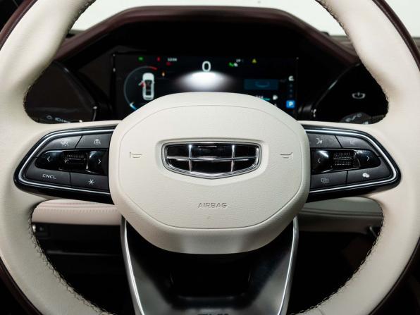 Geely Monjaro I с пробегом 2023 года, цена 3 066 000 рублей, 67528 км, внедорожник, Автокод Объявления
