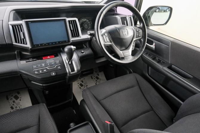 Honda Stepwgn IV Рестайлинг с пробегом 2014 года, цена 1 559 000 рублей, 196900 км, минивэн, Автокод Объявления