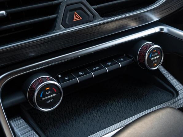 Geely Tugella I Рестайлинг с пробегом 2023 года, цена 2 370 000 рублей, 76136 км, внедорожник, Автокод Объявления