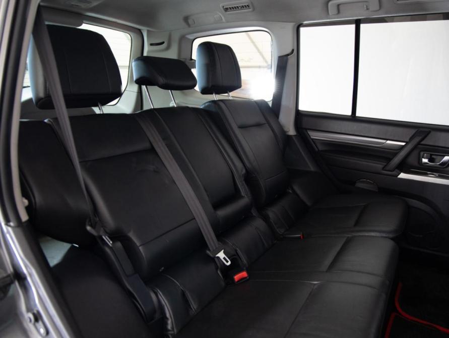 Mitsubishi Pajero IV Рестайлинг 1 Санкт-Петербург  - изображение 12