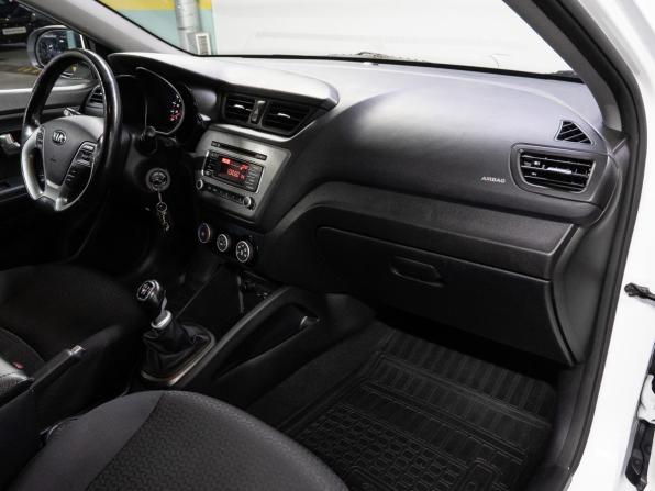 Kia Rio III Рестайлинг с пробегом 2017 года, цена 849 000 рублей, 91396 км, седан, Автокод Объявления