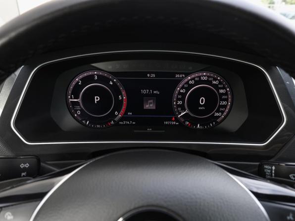 Volkswagen Tiguan II с пробегом 2018 года, цена 2 633 000 рублей, 197738 км, внедорожник, Автокод Объявления