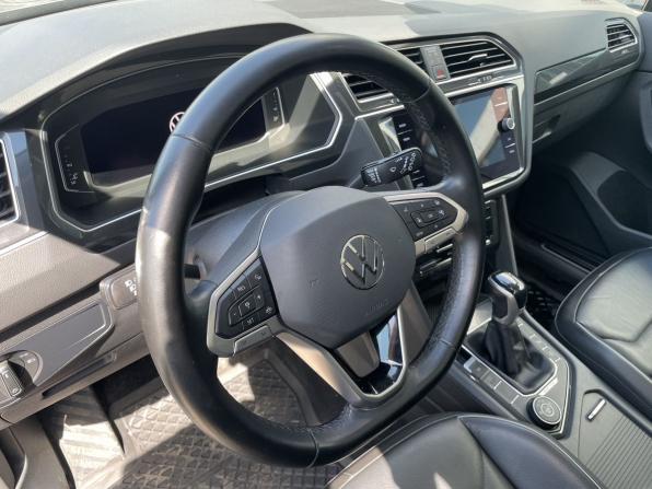 Volkswagen Tiguan II Рестайлинг с пробегом 2021 года, цена 3 949 000 рублей, 70991 км, внедорожник, Автокод Объявления