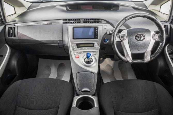 Toyota Prius III Рестайлинг (XW30) с пробегом 2014 года, цена 1 199 000 рублей, 149000 км, лифтбек, Автокод Объявления