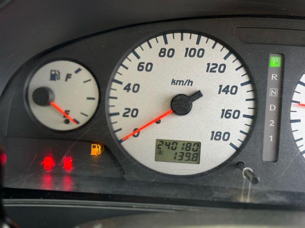 Nissan Bassara с пробегом 2001 года, цена 785 000 рублей, 240000 км, минивэн, Автокод Объявления
