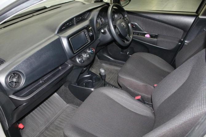 Toyota Vitz III (XP130) Рестайлинг 2 с пробегом 2019 года, цена 895 000 рублей, 132948 км, хэтчбек, Автокод Объявления