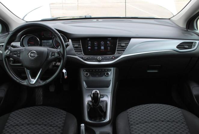 Opel Astra K с пробегом 2017 года, цена 1 280 000 рублей, 199231 км, универсал, Автокод Объявления