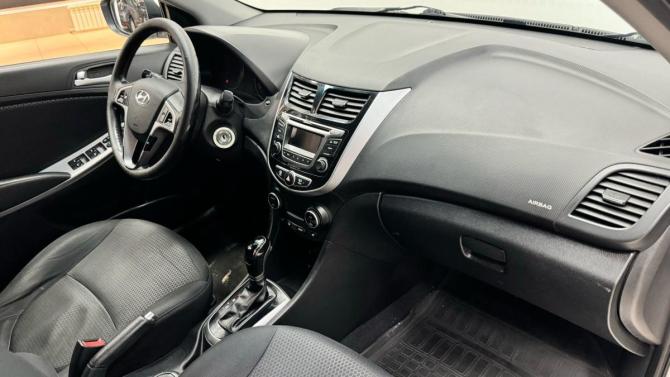 Hyundai Solaris I Рестайлинг с пробегом 2015 года, цена 999 000 рублей, 87322 км, хэтчбек, Автокод Объявления