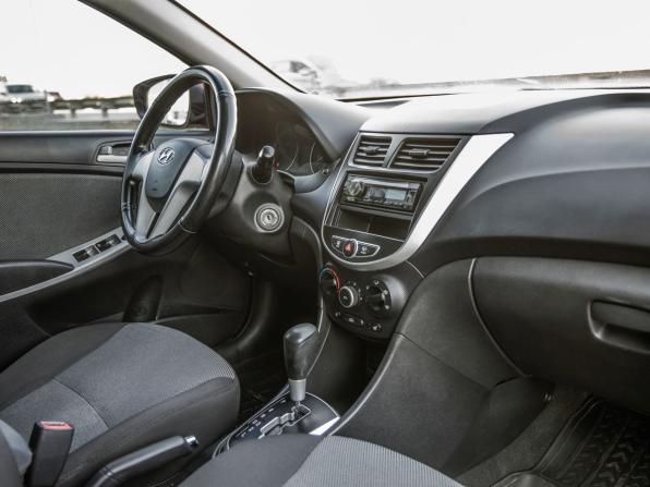 Hyundai Solaris I с пробегом 2012 года, цена 823 000 рублей, 156369 км, седан, Автокод Объявления