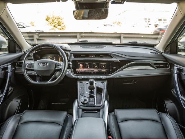 Geely Atlas Pro с пробегом 2021 года, цена 1 878 000 рублей, 38799 км, внедорожник, Автокод Объявления