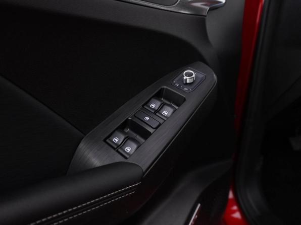 Haval Jolion I Рестайлинг с пробегом 2023 года, цена 2 049 977 рублей, 76526 км, внедорожник, Автокод Объявления