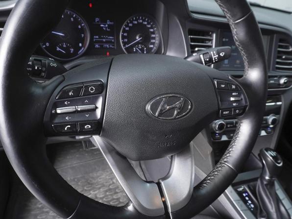 Hyundai Elantra VI (AD) Рестайлинг с пробегом 2020 года, цена 1 645 000 рублей, 177514 км, седан, Автокод Объявления