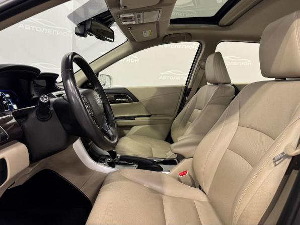 Honda Accord X с пробегом 2017 года, цена 2 170 000 рублей, 160936 км, седан, Автокод Объявления