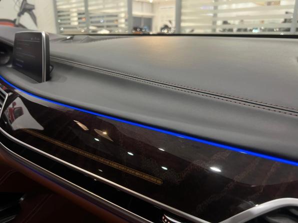 BMW 7 серии VI (G11/G12) Рестайлинг с пробегом 2019 года, цена 8 755 000 рублей, 110590 км, седан, Автокод Объявления