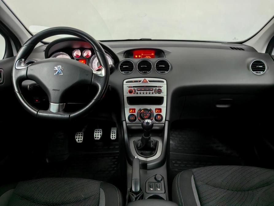 Peugeot 408 I Москва  - изображение 6