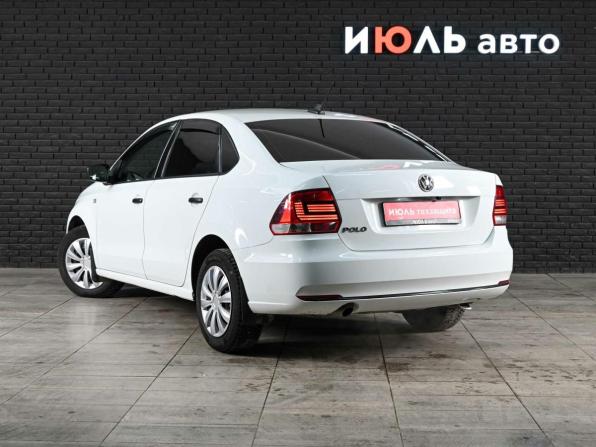 Volkswagen Polo V Рестайлинг с пробегом 2017 года, цена 1 230 000 рублей, 132080 км, седан, Автокод Объявления