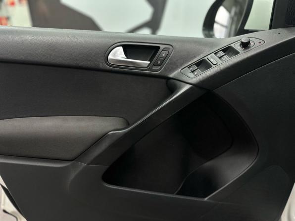 Volkswagen Tiguan I Рестайлинг с пробегом 2012 года, цена 1 259 900 рублей, 164000 км, внедорожник, Автокод Объявления