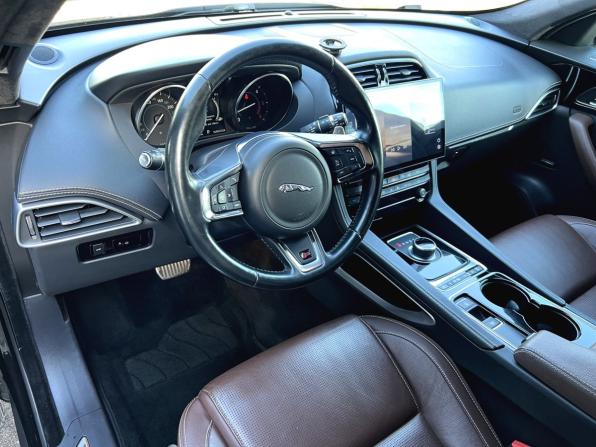 Jaguar F-Pace I с пробегом 2016 года, цена 3 080 000 рублей, 150148 км, внедорожник, Автокод Объявления