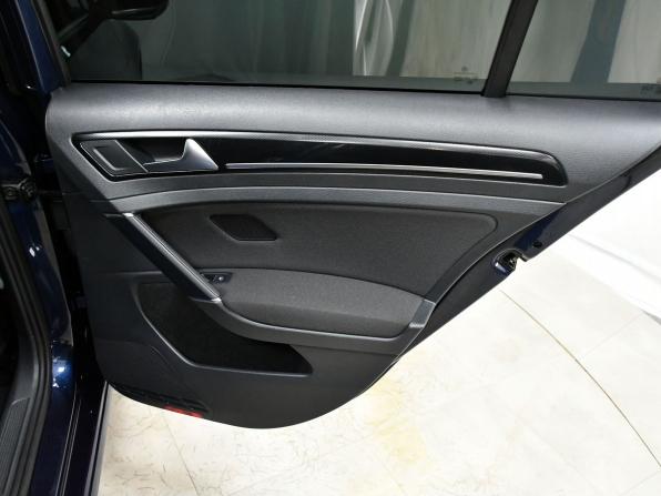 Volkswagen Golf VII с пробегом 2014 года, цена 1 265 000 рублей, 81363 км, универсал, Автокод Объявления